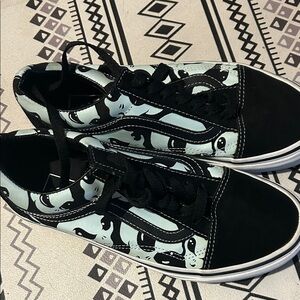glow in the dark alien vans